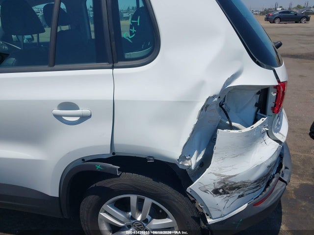 WVGAV7AX9HK041815 Volkswagen Tiguan 2.0t/2.0t S