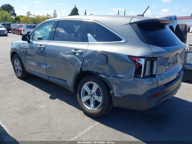 KIA SORENTO LX 2023 5XYRG4LC2PG165715 Image 3