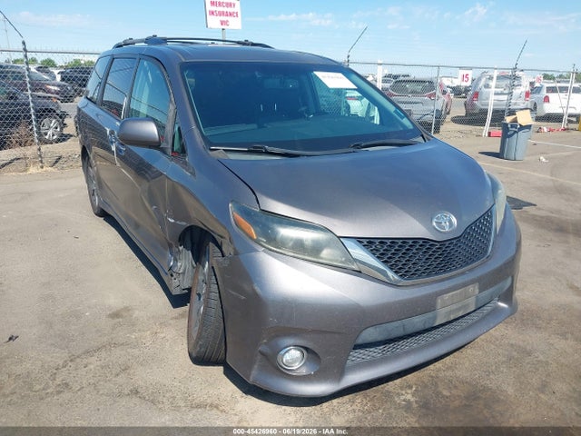 Toyota Sienna Se Premium 8 Passenger 2015 5TDXK3DC2FS670444 main image