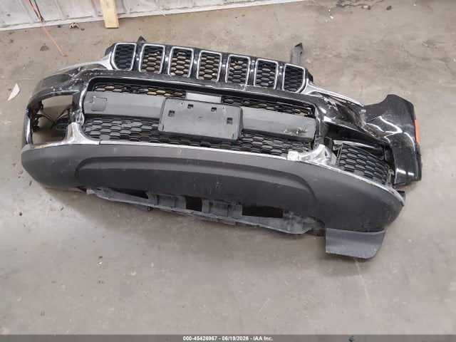 45426967 :رقم المزاد ، 1C4RJKBG9N8543379 vin ، 2022 Jeep Grand Cherokee L Limited 4x4 مزاد بيع