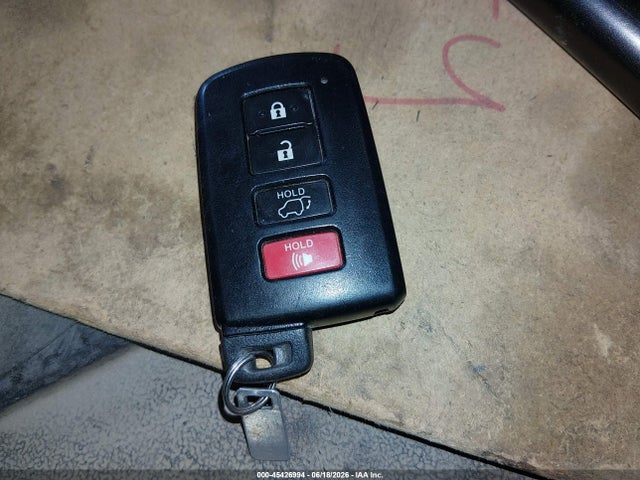 5TDJGRFH4KS054080 Toyota Highlander Hybrid Xle