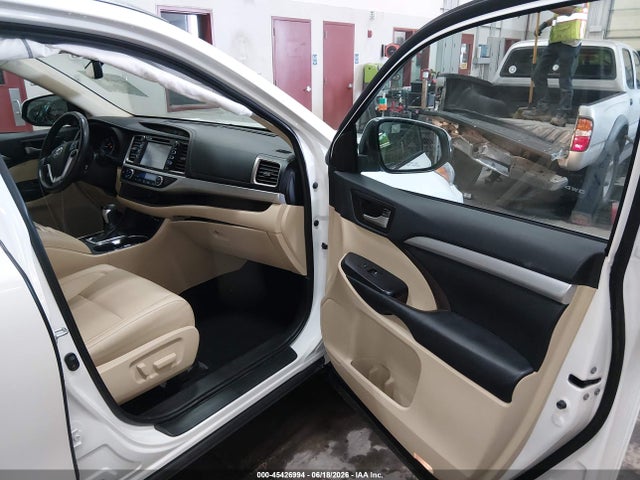 5TDJGRFH4KS054080 Toyota Highlander Hybrid Xle