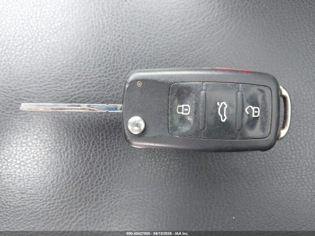 WVGAV3AXXEW071192 Volkswagen Tiguan R-line