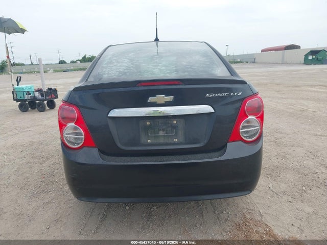 1G1JE5SH6E4184584 Chevrolet Sonic Ltz Auto