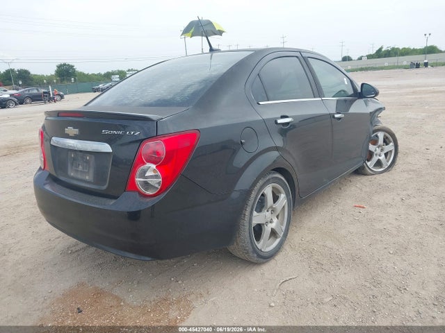 1G1JE5SH6E4184584 Chevrolet Sonic Ltz Auto