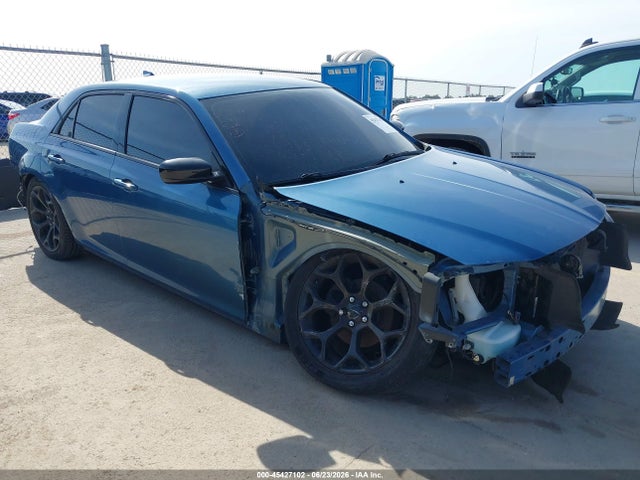 45427102 :رقم المزاد ، 2C3CCAAG7LH137477 vin ، 2020 Chrysler 300 Touring مزاد بيع