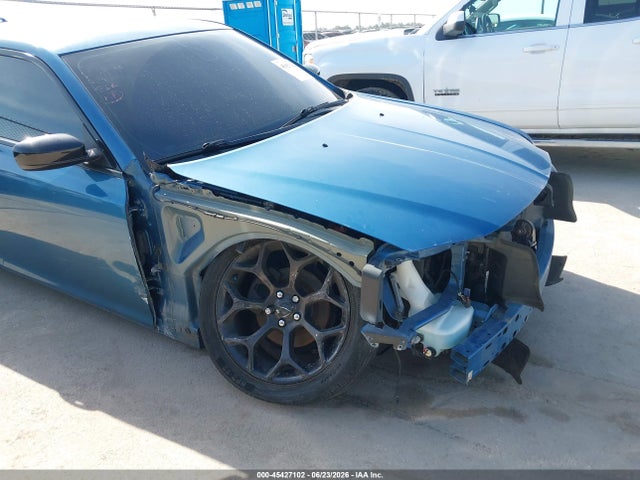 45427102 :رقم المزاد ، 2C3CCAAG7LH137477 vin ، 2020 Chrysler 300 Touring مزاد بيع