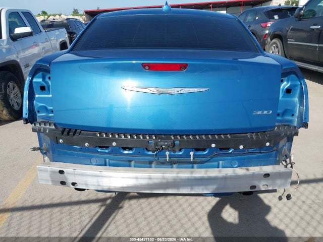 45427102 :رقم المزاد ، 2C3CCAAG7LH137477 vin ، 2020 Chrysler 300 Touring مزاد بيع