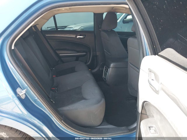 45427102 :رقم المزاد ، 2C3CCAAG7LH137477 vin ، 2020 Chrysler 300 Touring مزاد بيع