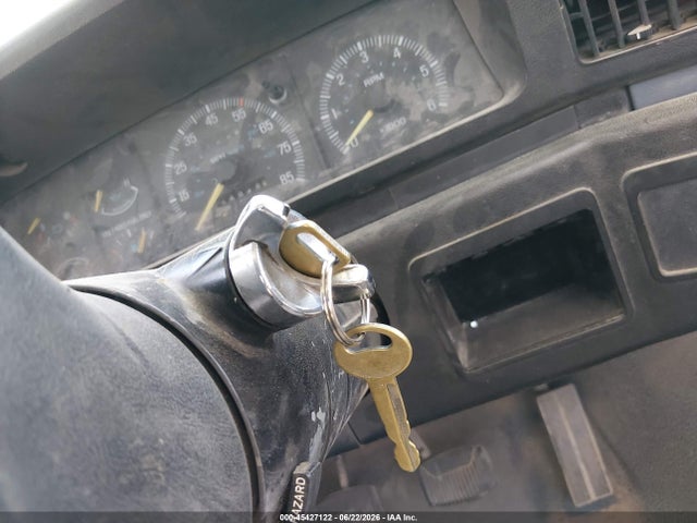 45427122 :رقم المزاد ، 1FTDF15N2KPA97111 vin ، 1989 Ford F150 مزاد بيع