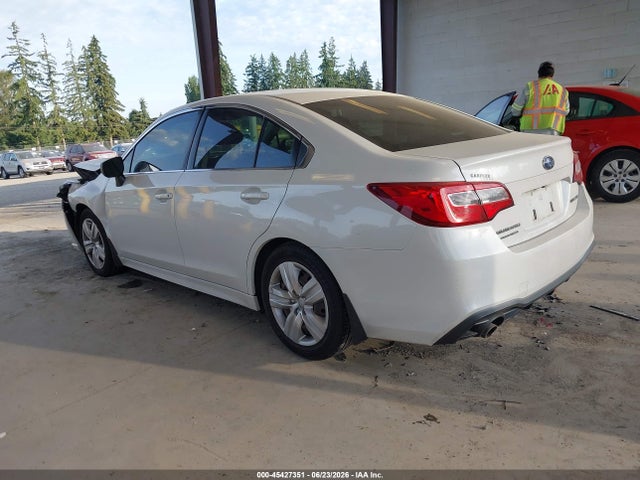 Subaru Legacy 2.5i 2018 4S3BNAA64J3021596 Image 3