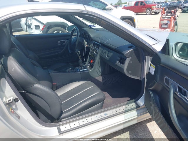 Aukcja sprzedaży 2002 Mercedes-benz Slk 230 Kompressor, vin: WDBKK49F52F247627, numer aukcji: 45427398