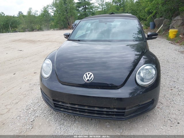 2015 Volkswagen Beetle 1.8t Classic მანქანა იყიდება აუქციონზე, vin: 3VW517AT2FM818174, აუქციონის ნომერი: 45427444