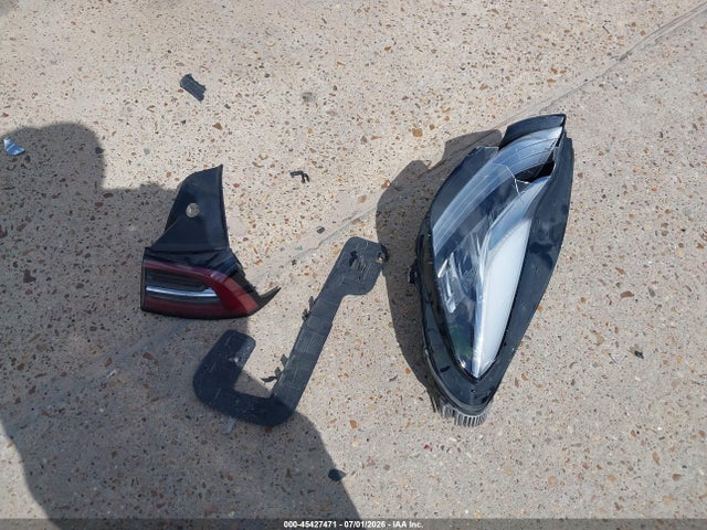 2021 Tesla Model Y Long Range Dual Motor All-wheel Drive მანქანა იყიდება აუქციონზე, vin: 5YJYGDEEXMF269611, აუქციონის ნომერი: 45427471