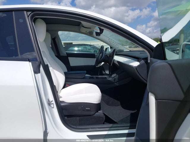 2021 Tesla Model Y Long Range Dual Motor All-wheel Drive მანქანა იყიდება აუქციონზე, vin: 5YJYGDEEXMF269611, აუქციონის ნომერი: 45427471