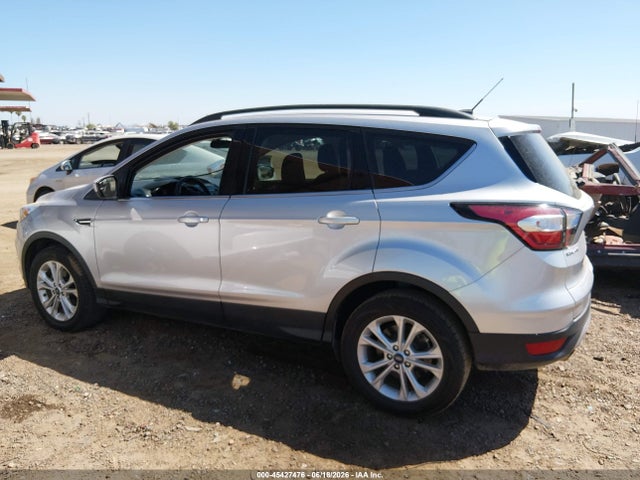 1FMCU0GD3JUB75441 Ford ESCAPE SE