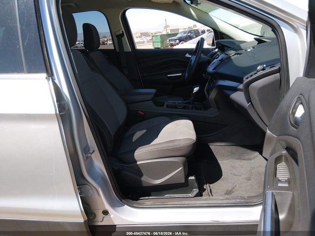 1FMCU0GD3JUB75441 Ford ESCAPE SE