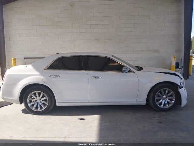 2013 Chrysler 300c მანქანა იყიდება აუქციონზე, vin: 2C3CCAET6DH661924, აუქციონის ნომერი: 45427500