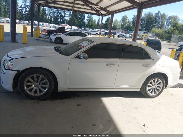 2013 Chrysler 300c მანქანა იყიდება აუქციონზე, vin: 2C3CCAET6DH661924, აუქციონის ნომერი: 45427500