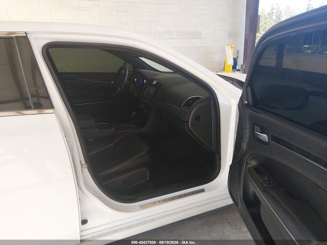 2013 Chrysler 300c მანქანა იყიდება აუქციონზე, vin: 2C3CCAET6DH661924, აუქციონის ნომერი: 45427500