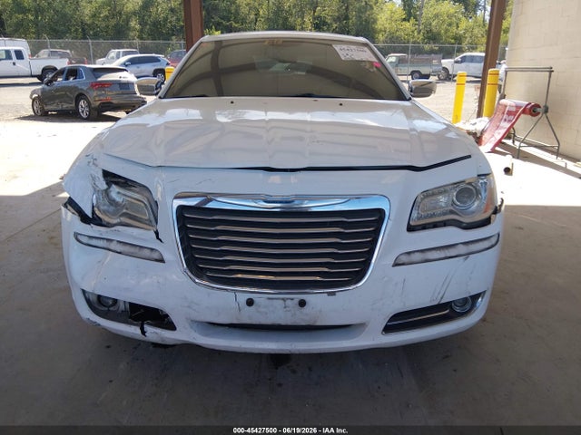 2013 Chrysler 300c მანქანა იყიდება აუქციონზე, vin: 2C3CCAET6DH661924, აუქციონის ნომერი: 45427500