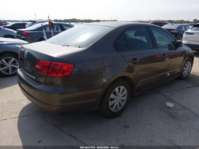 3VW2K7AJXEM363488 Volkswagen Jetta 2.0l S