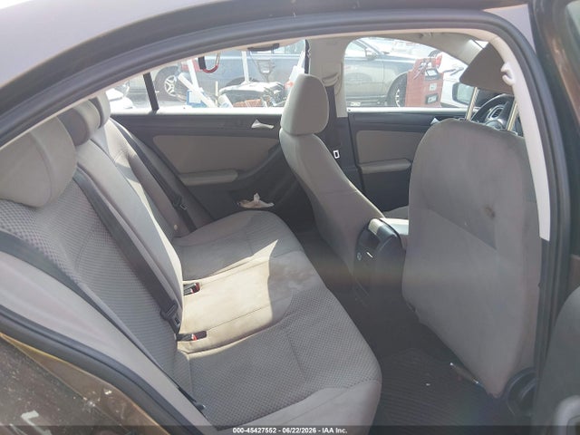 3VW2K7AJXEM363488 Volkswagen Jetta 2.0l S