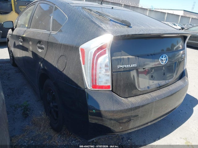 Toyota Prius Two 2015 JTDKN3DU4F0451420 Image 3