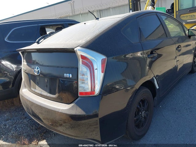 Toyota Prius Two 2015 JTDKN3DU4F0451420 Image 4