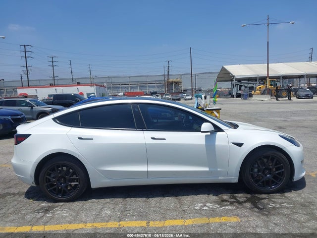 Tesla Model 3 Rear-wheel Drive 2023 5YJ3E1EAXPF396620 Image 14