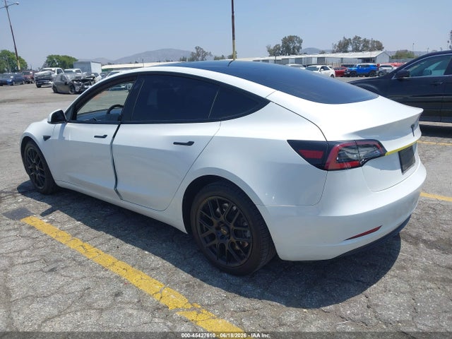 Tesla Model 3 Rear-wheel Drive 2023 5YJ3E1EAXPF396620 Image 3
