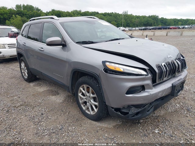 2015 Jeep Cherokee Latitude მანქანა იყიდება აუქციონზე, vin: 1C4PJMCB1FW714743, აუქციონის ნომერი: 45427654