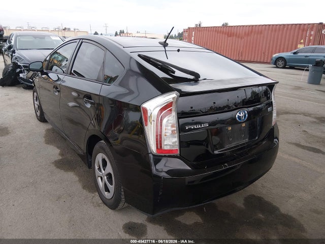 Toyota Prius Three 2015 JTDKN3DU3F1947447 Image 3