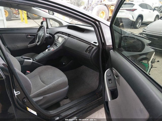 Toyota Prius Three 2015 JTDKN3DU3F1947447 Image 5