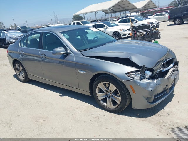 2011 Bmw 528i მანქანა იყიდება აუქციონზე, vin: WBAFR1C53BC742601, აუქციონის ნომერი: 45427727