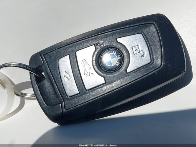 2011 Bmw 528i მანქანა იყიდება აუქციონზე, vin: WBAFR1C53BC742601, აუქციონის ნომერი: 45427727