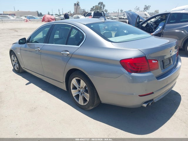2011 Bmw 528i მანქანა იყიდება აუქციონზე, vin: WBAFR1C53BC742601, აუქციონის ნომერი: 45427727