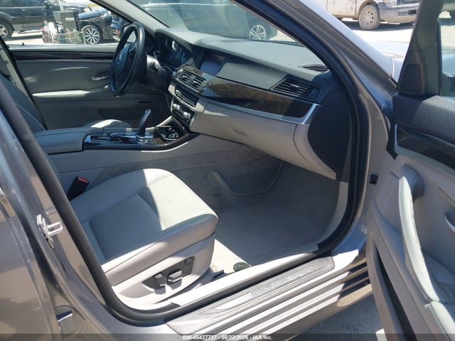 2011 Bmw 528i მანქანა იყიდება აუქციონზე, vin: WBAFR1C53BC742601, აუქციონის ნომერი: 45427727