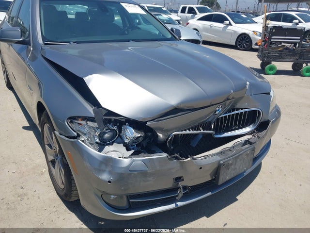 2011 Bmw 528i მანქანა იყიდება აუქციონზე, vin: WBAFR1C53BC742601, აუქციონის ნომერი: 45427727