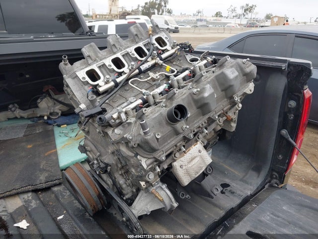 3GCUKSEJ5HG130176 Chevrolet Silverado 1500 Ltz