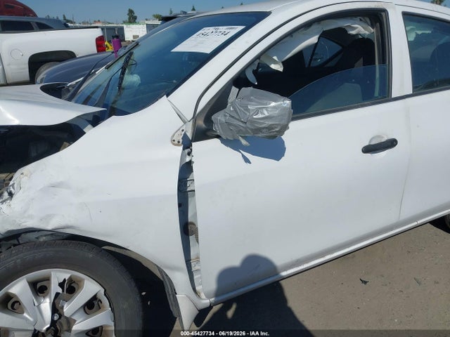 3N1CN7AP4KL808296 Nissan Versa 1.6 S+