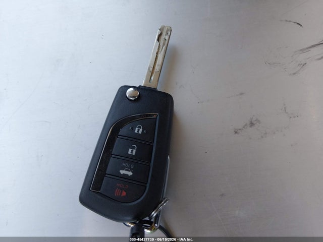 5YFB4MDE9SP284392 Toyota COROLLA LE