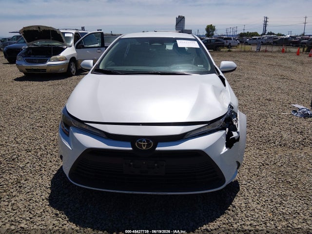 5YFB4MDE9SP284392 Toyota COROLLA LE