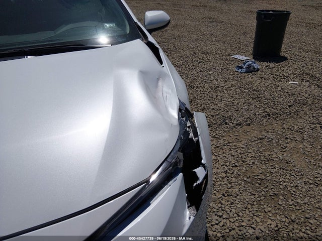 5YFB4MDE9SP284392 Toyota COROLLA LE