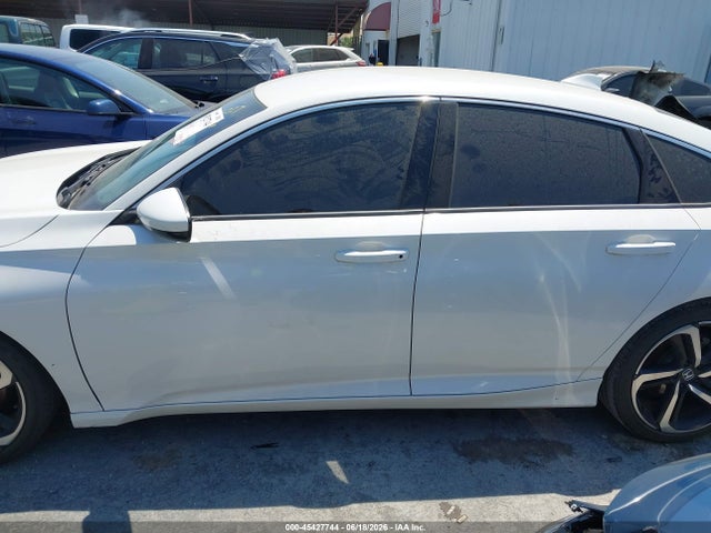 1HGCV1F38KA131116 Honda Accord Sport