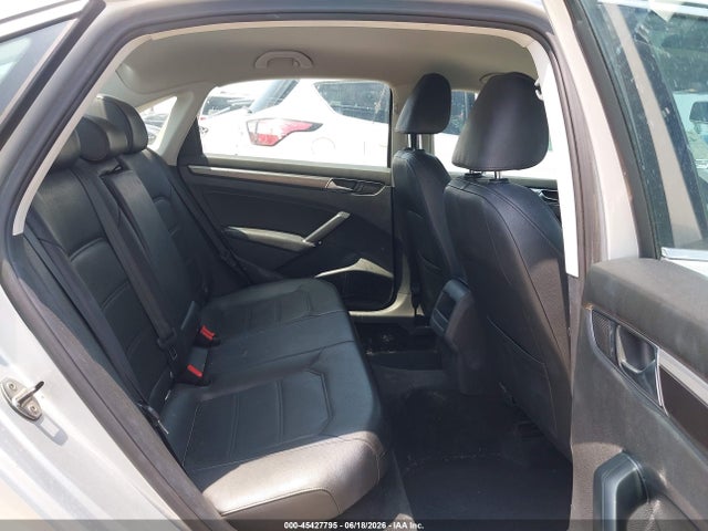 Продаж на аукціоні авто 2017 Volkswagen Passat 1.8t R-line, vin: 1VWDT7A34HC036016, номер лоту: 45427795