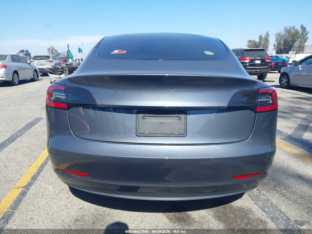 2022 Tesla Model 3 Long Range Dual Motor All-wheel Drive მანქანა იყიდება აუქციონზე, vin: 5YJ3E1EB4NF256956, აუქციონის ნომერი: 45427855