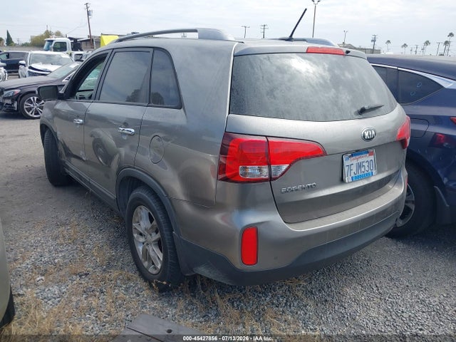 KIA SORENTO LX 2015 5XYKT3A6XFG600564 Image 3