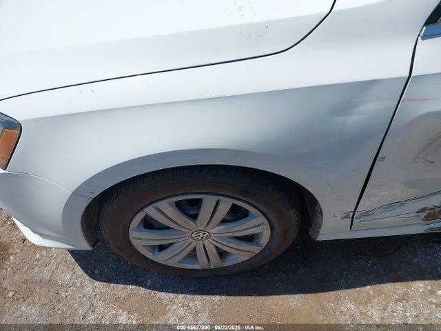 Продажа на аукционе авто 2017 Volkswagen Jetta 1.4t S, vin: 3VW167AJ4HM339000, номер лота: 45427890