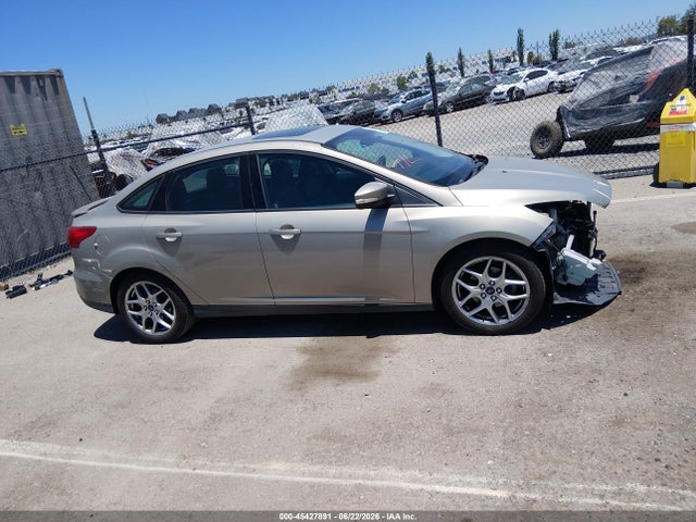 Ford FOCUS SE 2015 1FADP3F2XFL329938 Image 14